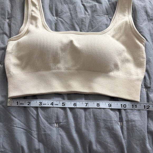 JOYO Amazon NWOT Seamless Ribbed Tank Top Sports Bra Size Medium Cream - Picture 5 of 10